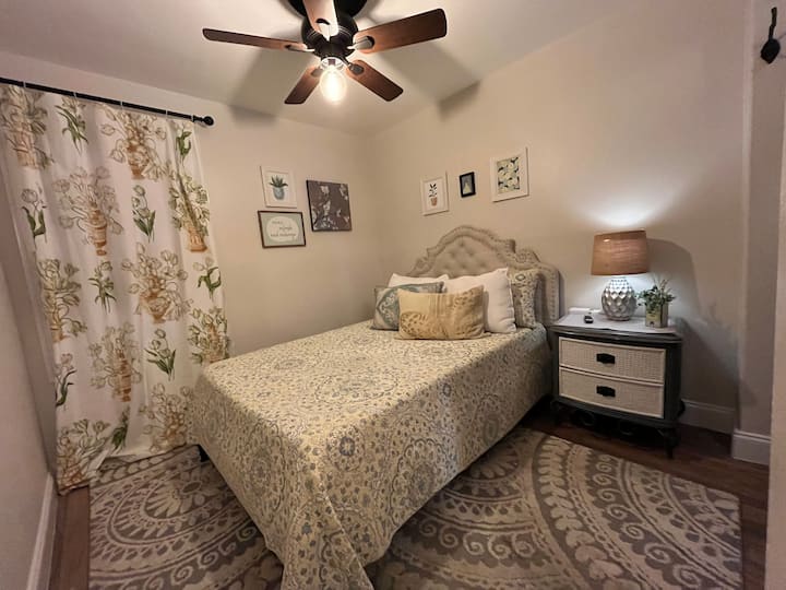 Chumba cha kulala cha ukubwa kamili 