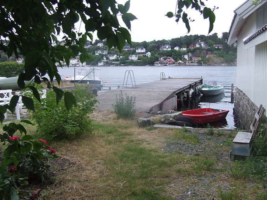 Ferge til Merdø og By 500 m fra hus (sesong)