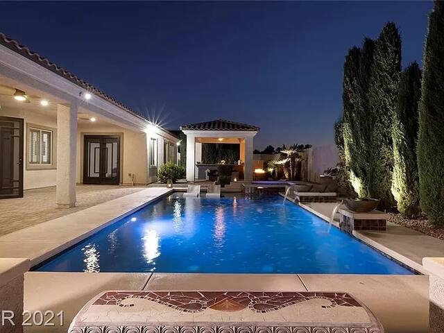 #37 Luxurious Mansion Glamorous Pool & Spa gallery image 5