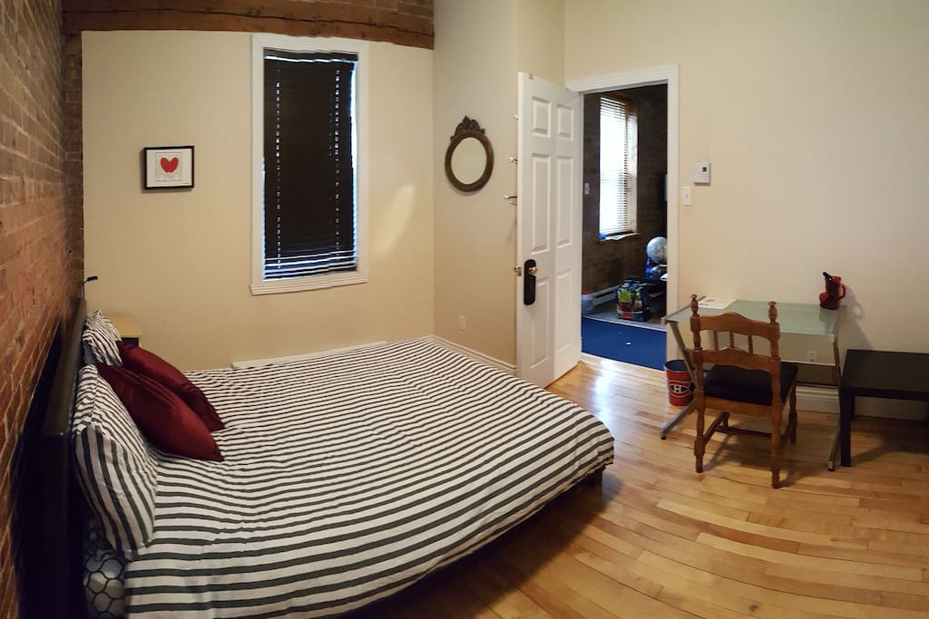 Queen Bedroom