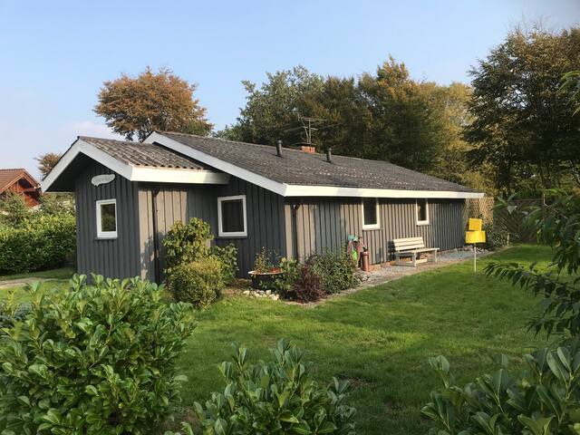Ferienhaus Treenehus mit eingezäuntem Grundstück