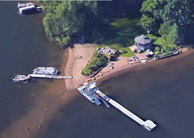 3 separate King bdrms Lakeside Close to Stillwater gallery image 2