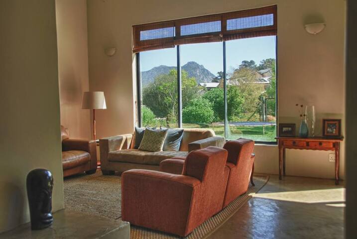 Kenrock meadows Hout Bay gallery image 3