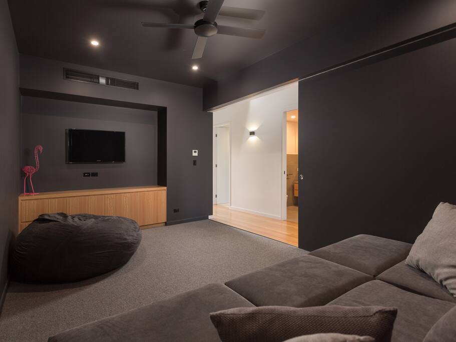Cinema room available to part hire