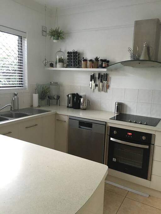 Full kitchen