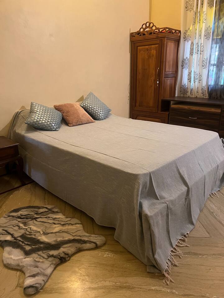 Bedroom 2 image 3