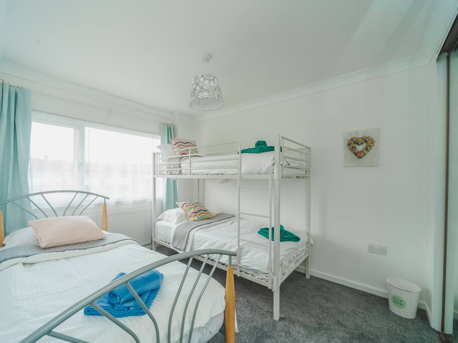 Triple bedroom