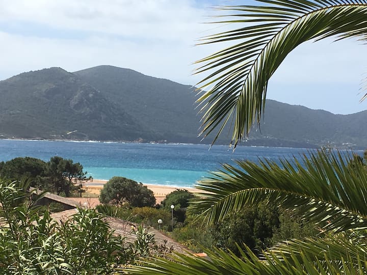 Welcome in our  sea view house close to the beach