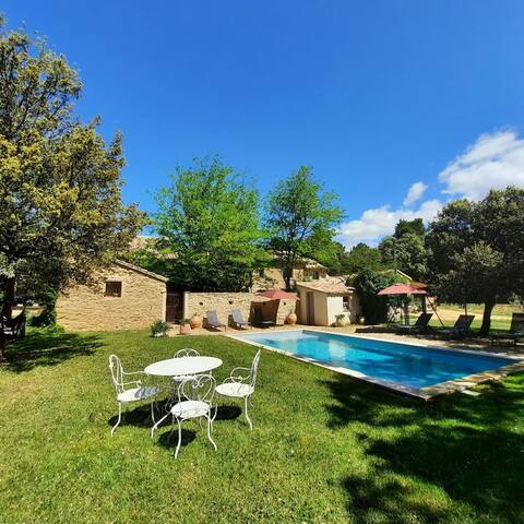 Cottage "La monnaie du Pape" for 6 people