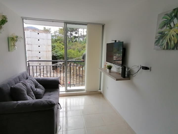 Ლა-მორადა-დელ-ენკანტო კაფეტერო გთავაზობთ ყველაფერს, რაც გჭირდებათ ულამაზესი ლანდშაფტისა და მწვანე მთების მახლობლად დაუვიწყარი შთაბეჭდილების მისაღებად