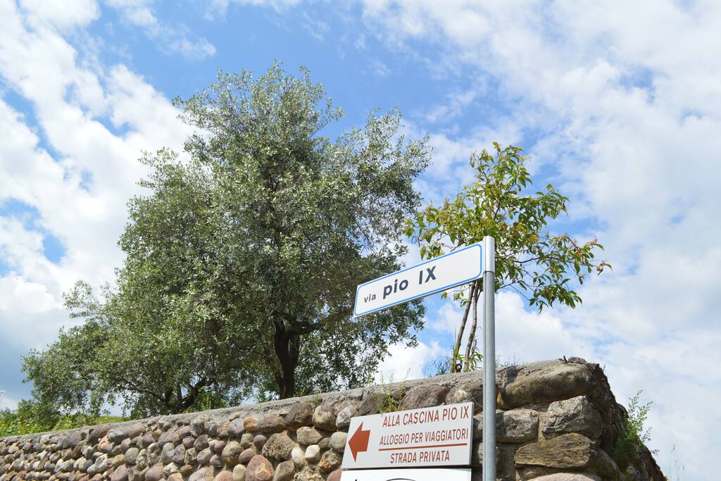 Accesso strada privata Via Pio IX