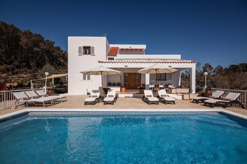 Villa Es Socorrat with pool, ping pong and garden