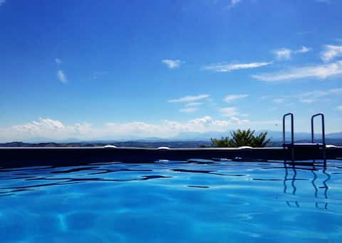 Proprietà Airbnb di successo: BBMontecosaro. a Macerata