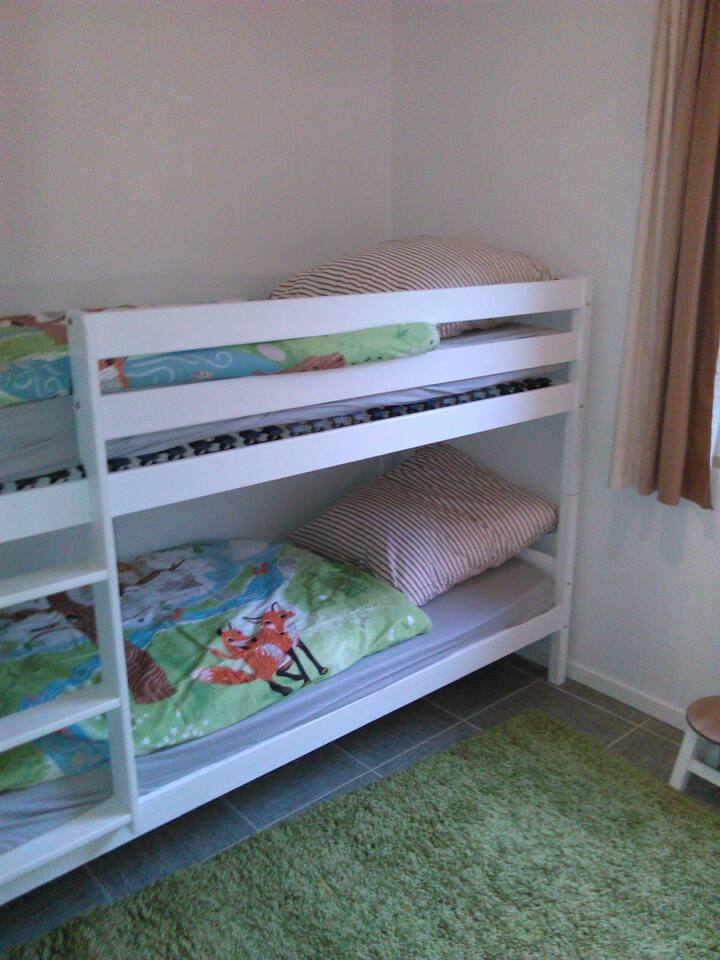 Kde sú líška a králik v noci - v našej poschodovej posteli