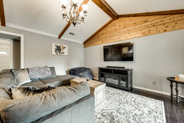 Large House 4 bedroom and 3Bath north Dallas gallery image 3