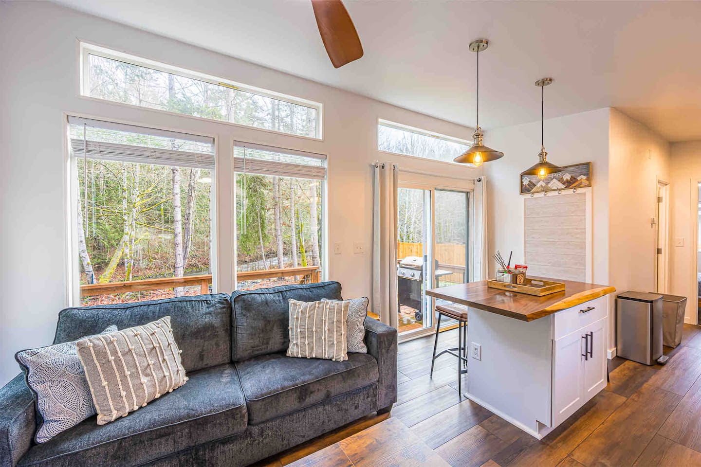Rivers Edge:river side tiny home photo 6