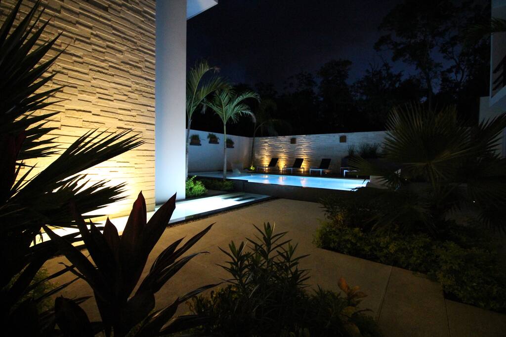 Vibe at night