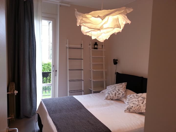 La camera da letto con balcone - spavaća soba i balkon