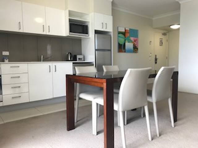One Bedroom Apartment w/ Balcony, Parking & WIFI.3