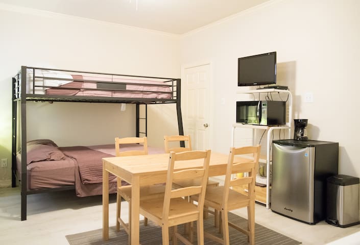 Studio Med Cent, RiceU, NRG, Galleria, Downtown,