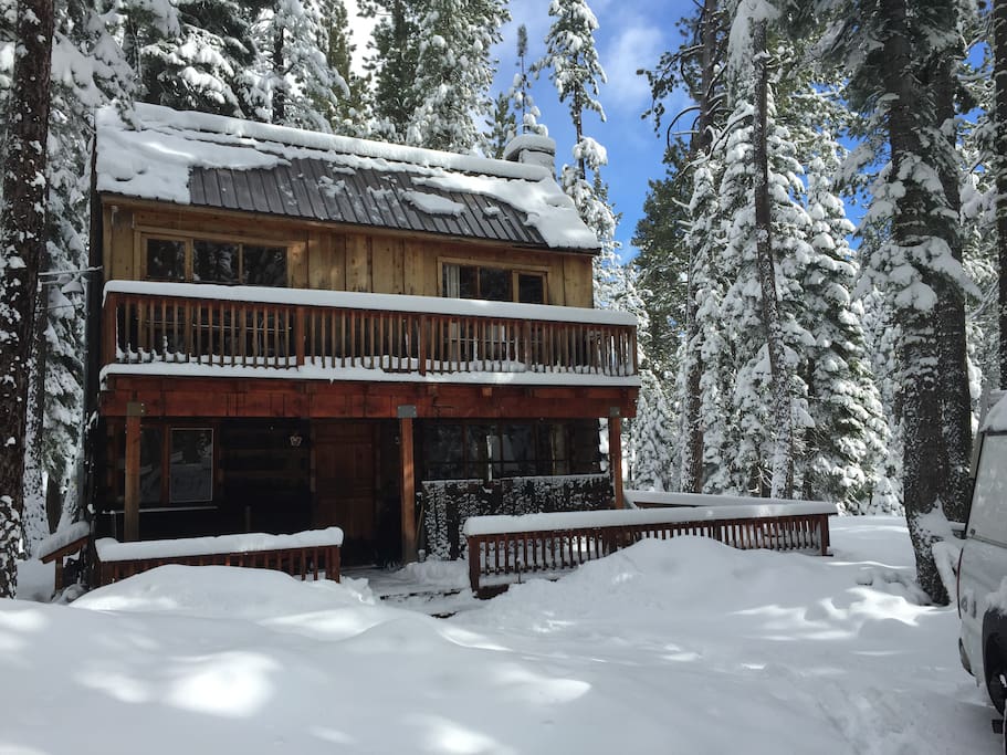 Tamarack Pines Classic West Shore Cabin Winter, Front View