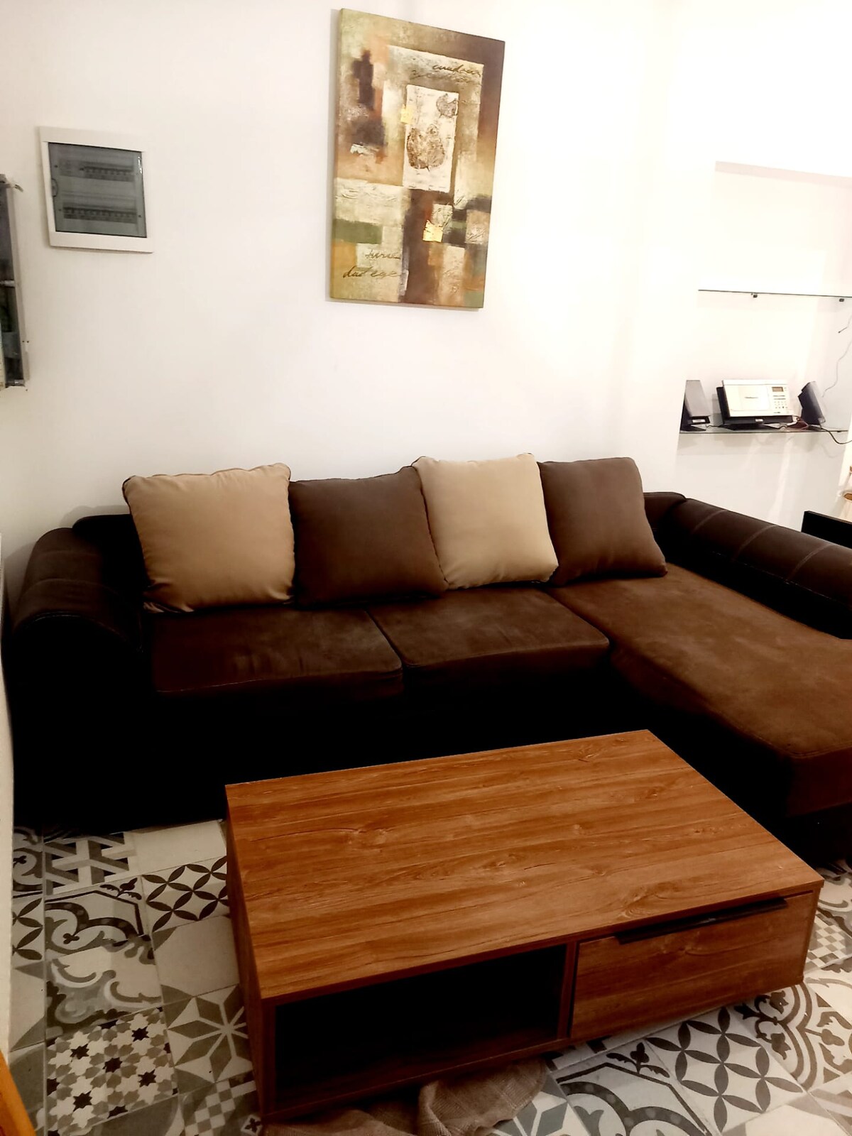 Successful Airbnb property: Townhouse with Jacuzzi 4 km from Charleroi Airport in Charleroi