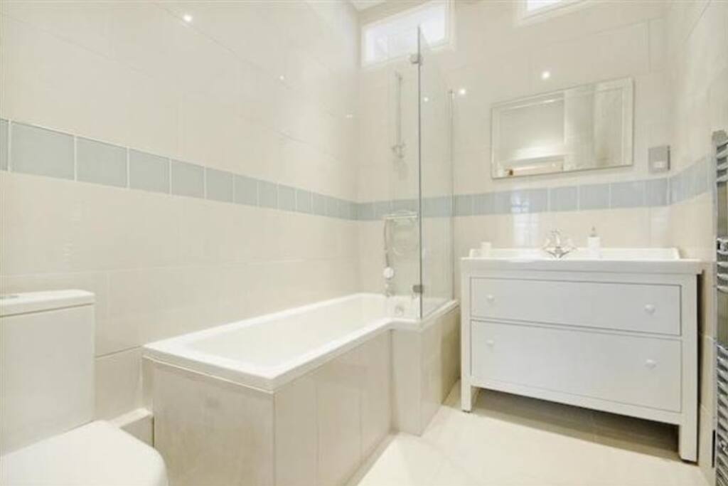 Modern Bathroom