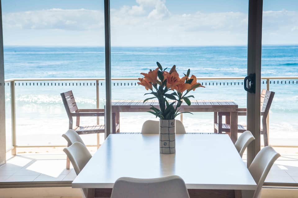 The Mona View, right on the sand, Mona Vale, Sydney, Australia, photo 1 of 10