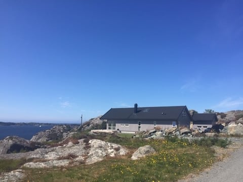 A modern cabin at Lykling / Bømlo