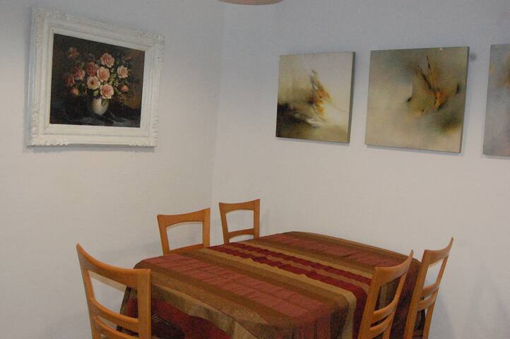 HABITACION nueva, 30 m de la playa gallery image 4