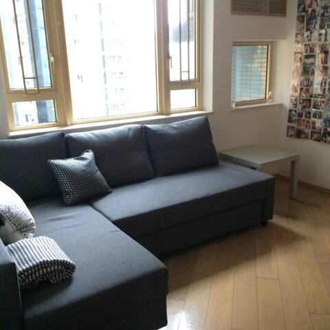 2 Bedroom Flat next MTR station whampoa