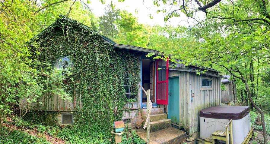 Enchanted Cottages Birdsong Bungalow Cottages For Rent In Eureka