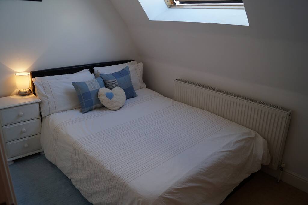 Second bedroom