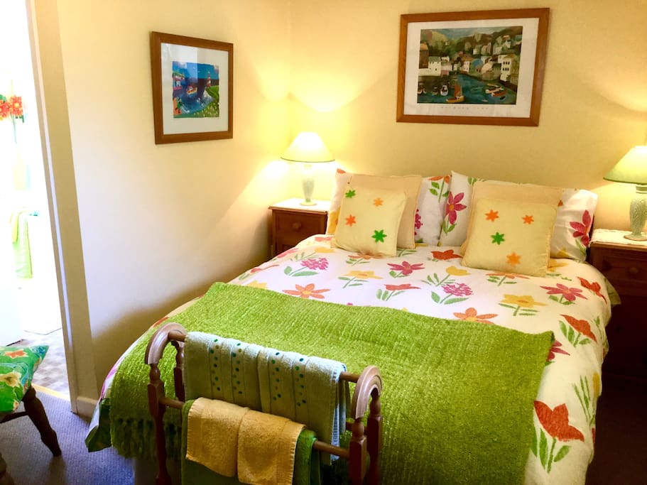 Relax in Style - Comfortable Double Bedroom with Woodland & Garden Views