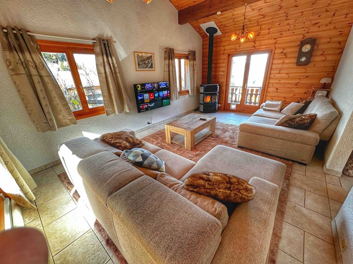 Chalet Gio Avec Jacuzzi Et Vue Imprenable - Wallis