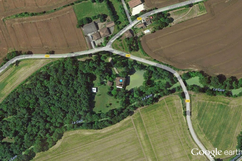 Vue aérienne : 1222 route de Pradere 31530 LE CASTERA