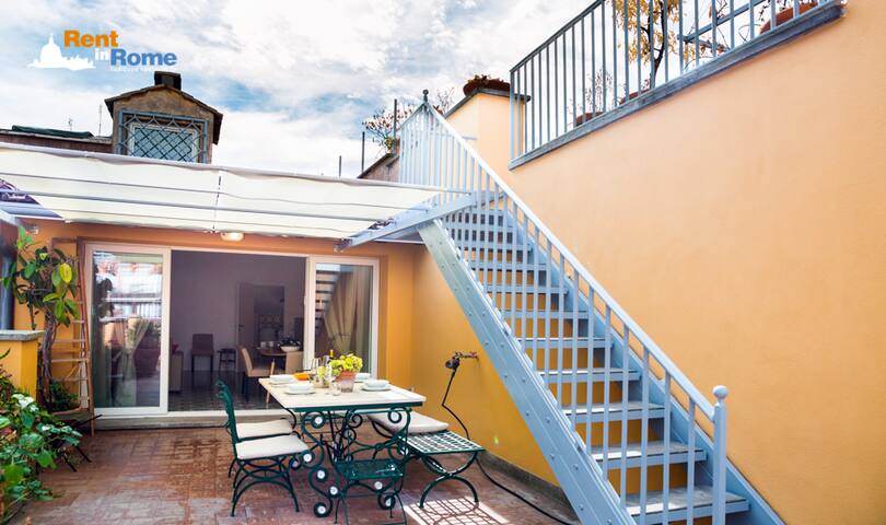 Penthouse apartment at the Spanish Steps gallery image 2