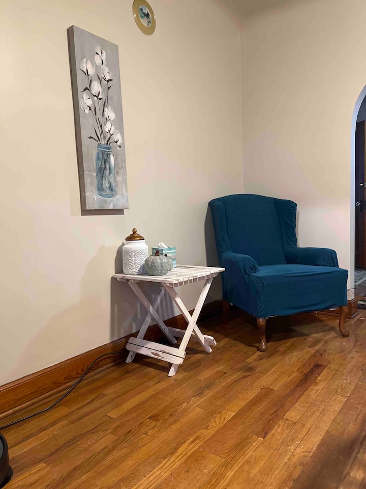 Charming 2 Bedroom Upstairs Retreat Near Caseville - Caseville, MI