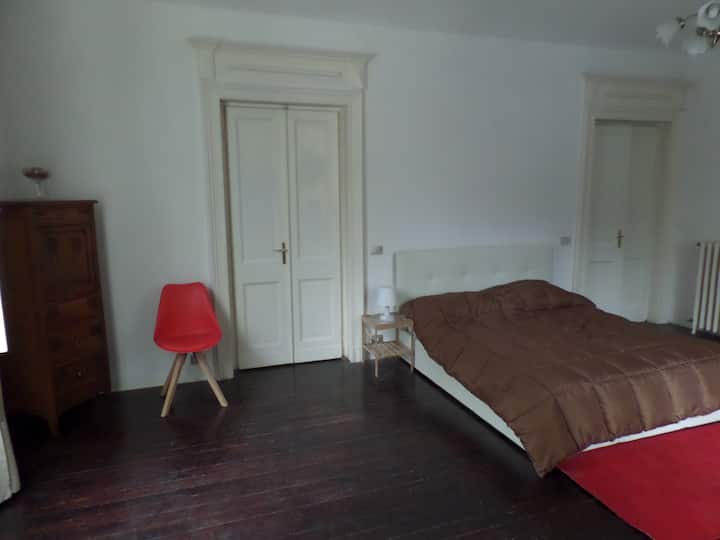 غرفة نوم سوبرغا