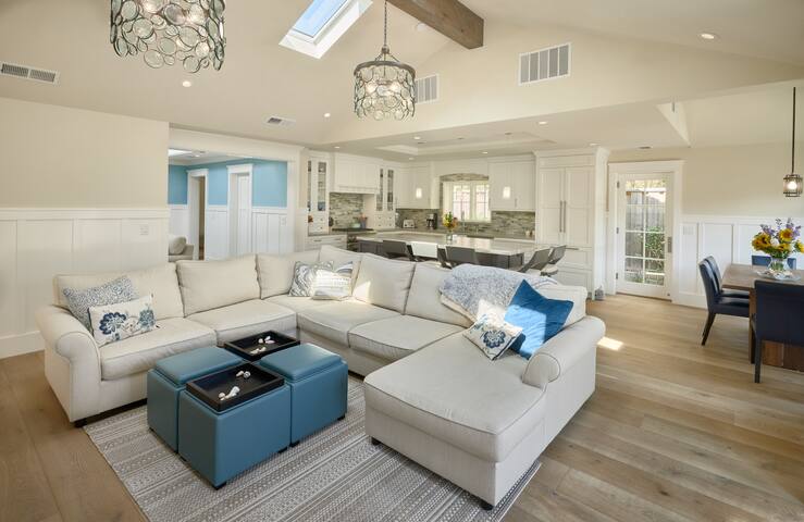 Luxury Beach House – Game Room & Hot Tub gallery image 5