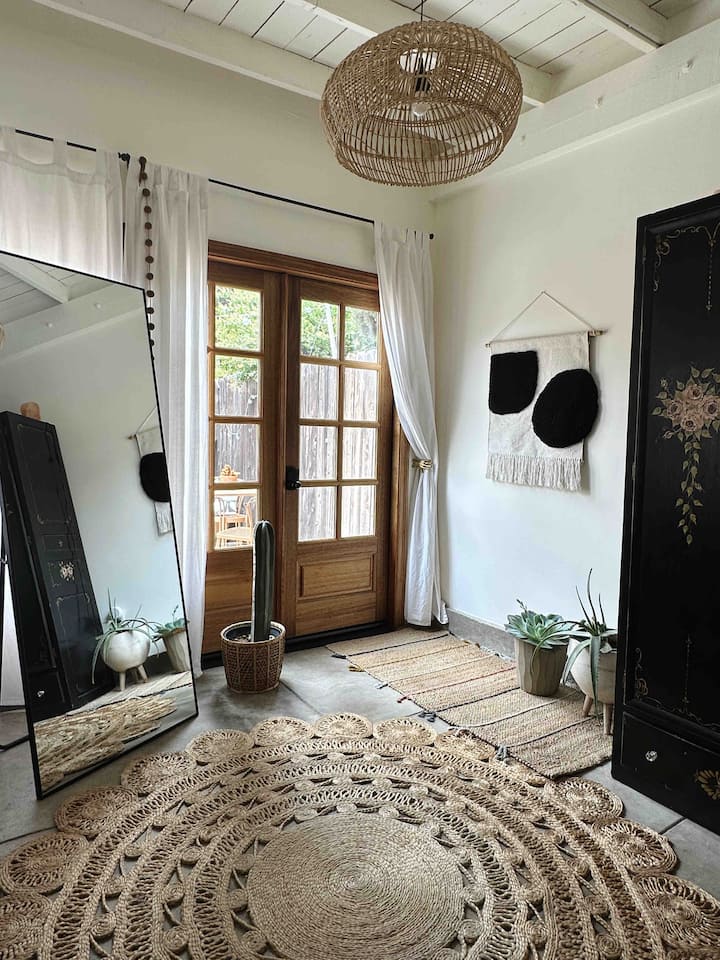 Eclectic Studio | Private Courtyard - Riverside, CA
