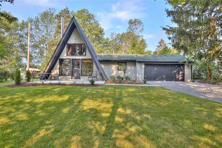 A Frame By The Beach Cottages For Rent In Fort Erie