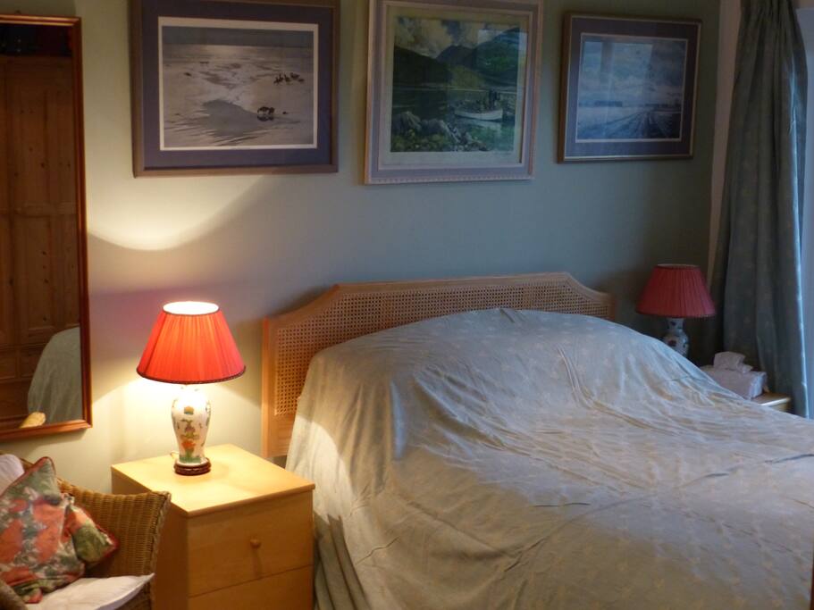 A very comfortable king size bed