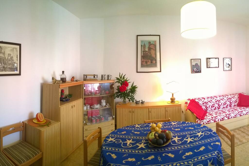 Salotto con vista mare