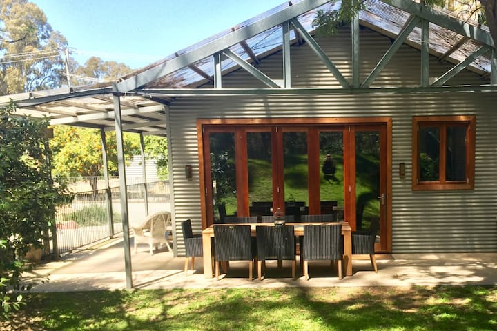 Airbnb Darlington Point Holiday Rentals Places To Stay