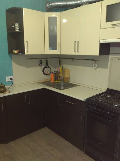 Kitchen - you can use my dishes also