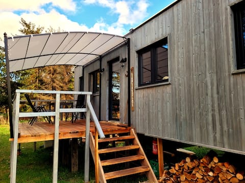 NEW Luxury tiny house vacation home unique location