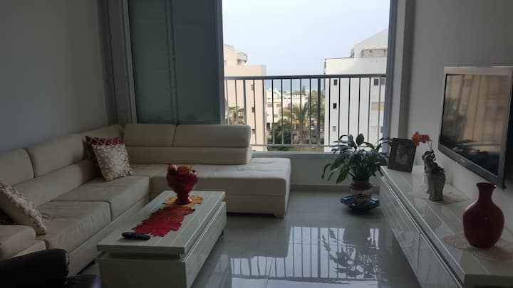 Beautiful 3 BR apartment with ocean view
