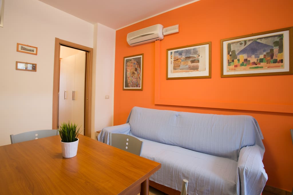 Soggiorno con divano letto