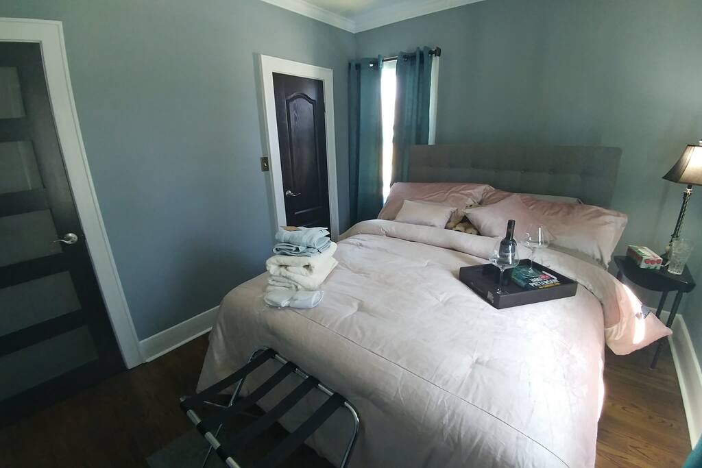 Sealy Mattress/Room darkening curtains